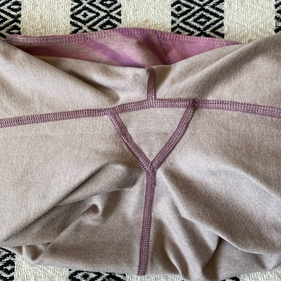 Beyond Yoga pink swirl/tie-dye bike shorts - small - Picture 10 of 10